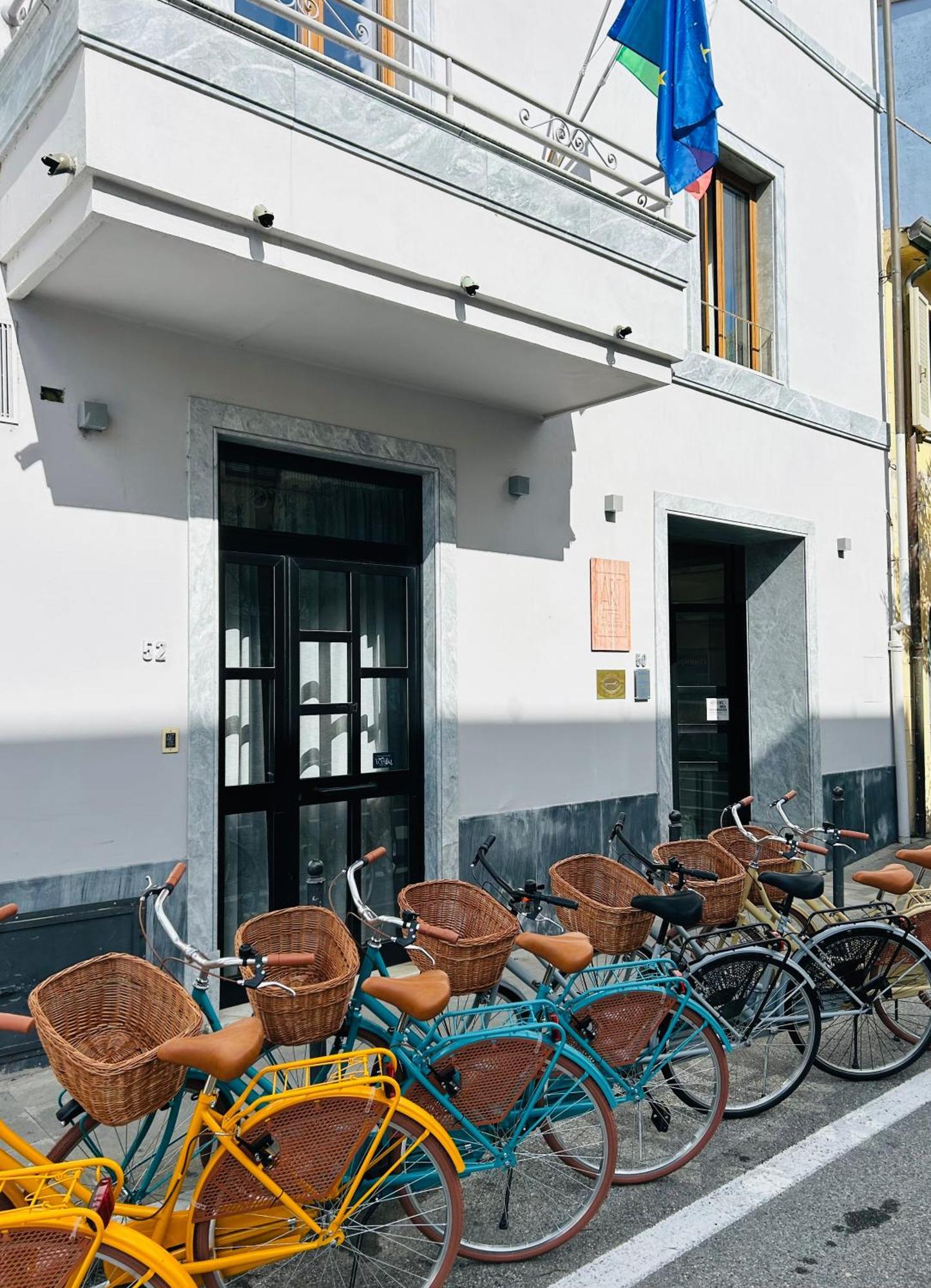 Art Hotel Pietrasanta Exterior photo